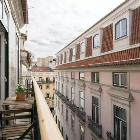 Ld Apartments~supercentral~ac~balcony~chiado