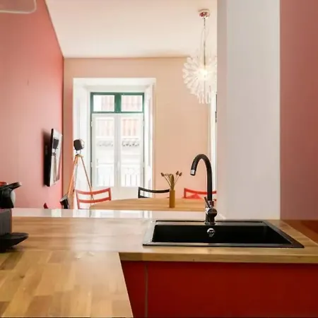 Ld Apartments~supercentral~ac~balcony~chiado