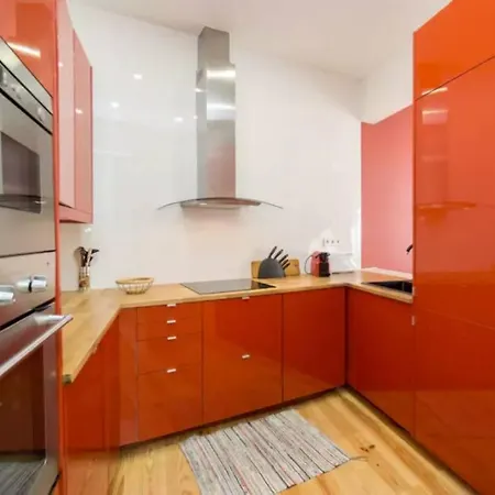 Ld Apartments~supercentral~ac~balcony~chiado