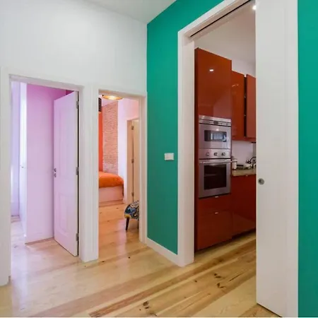 Ld Apartments~supercentral~ac~balcony~chiado